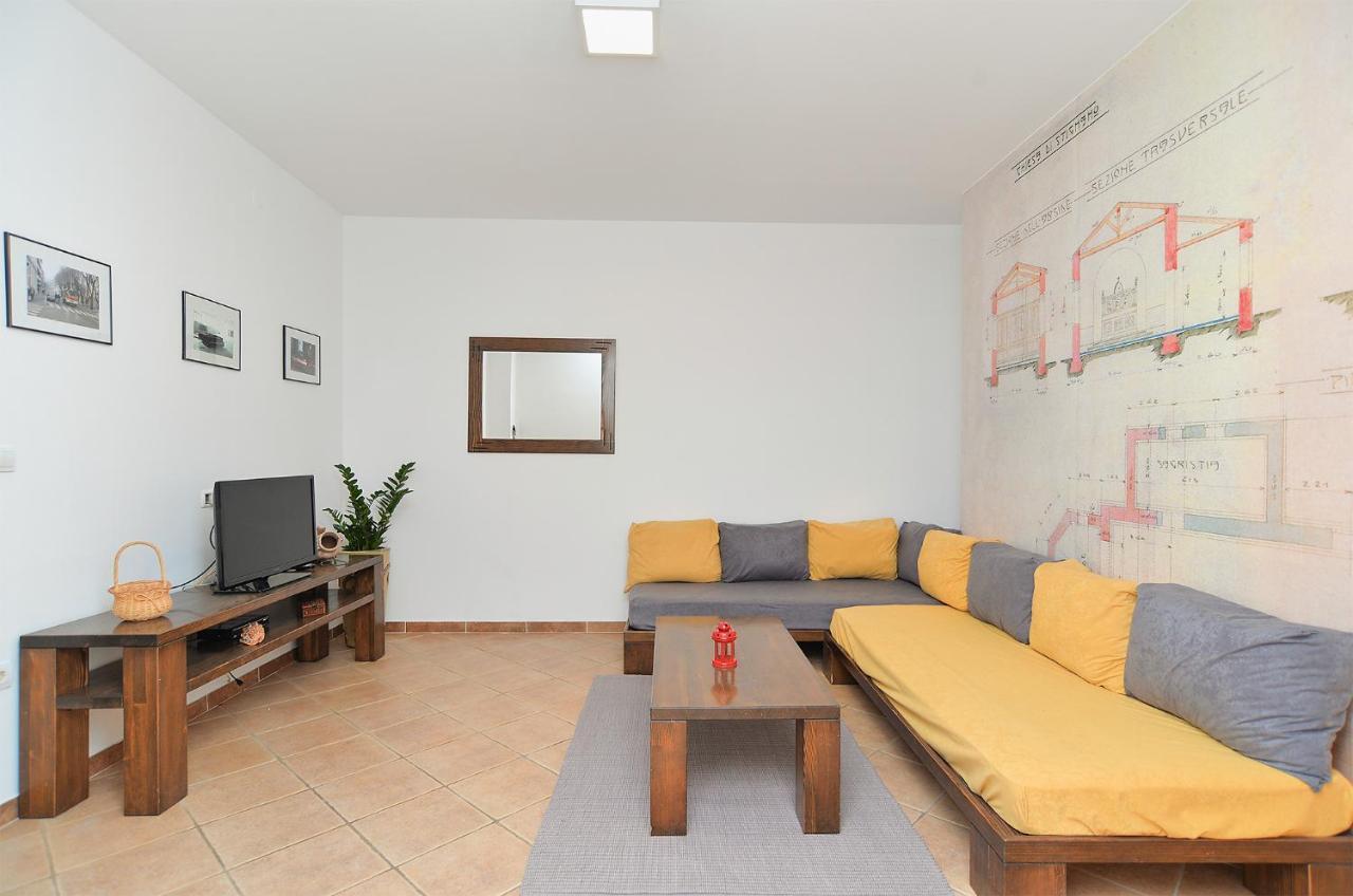 House Dragan 1980 Villa Pula Ngoại thất bức ảnh