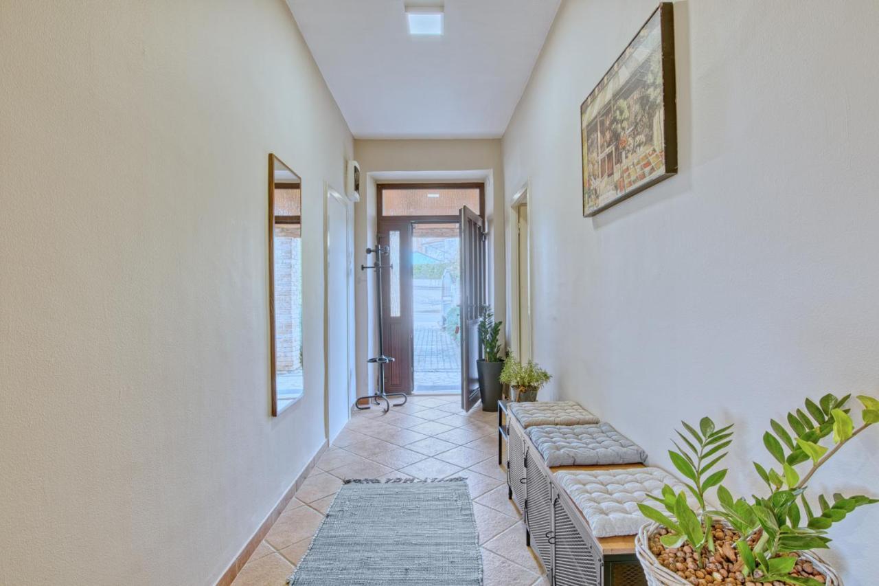 House Dragan 1980 Villa Pula Ngoại thất bức ảnh